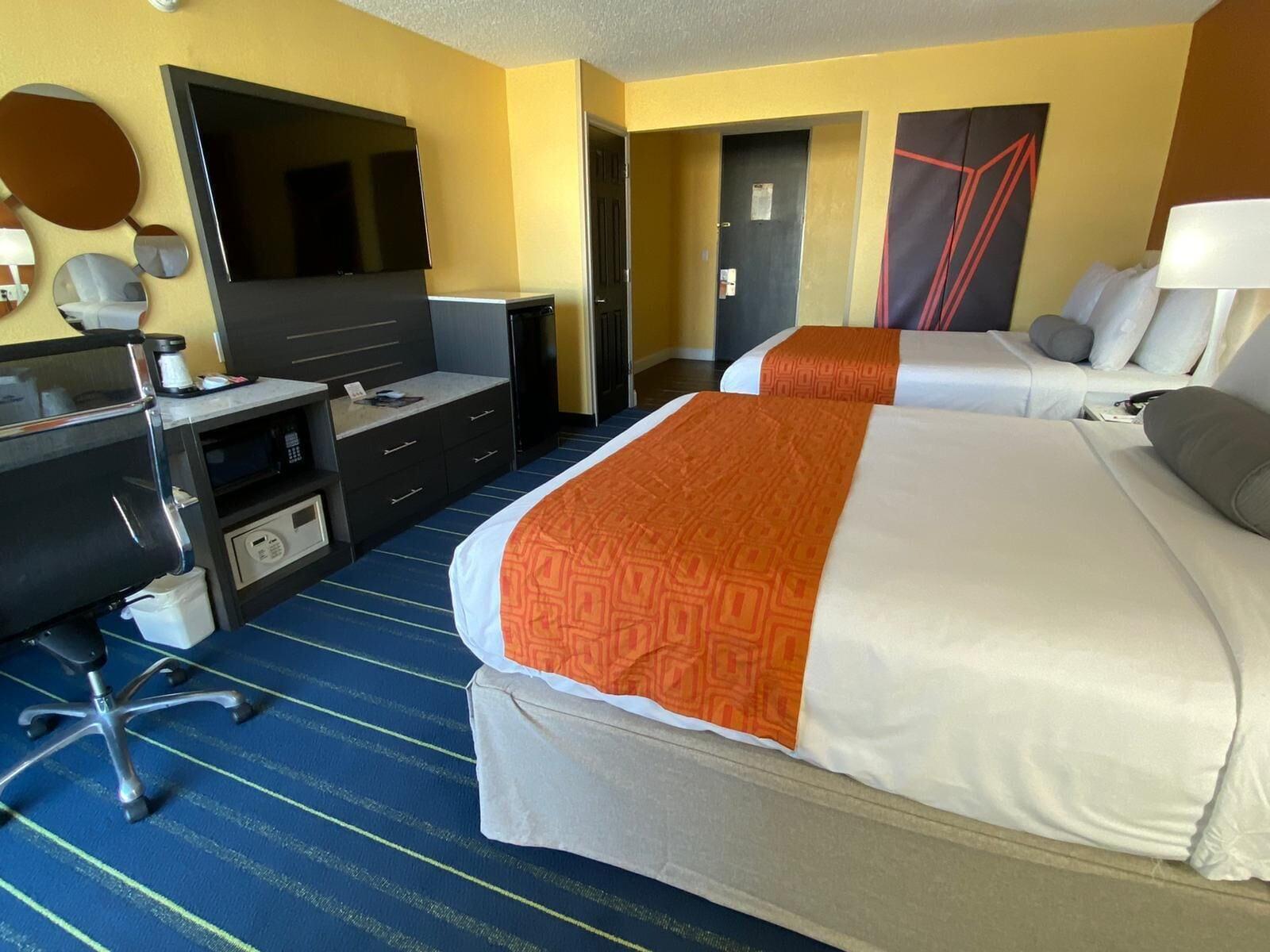 Howard Johnson By Wyndham Clifton Nj Exteriör bild