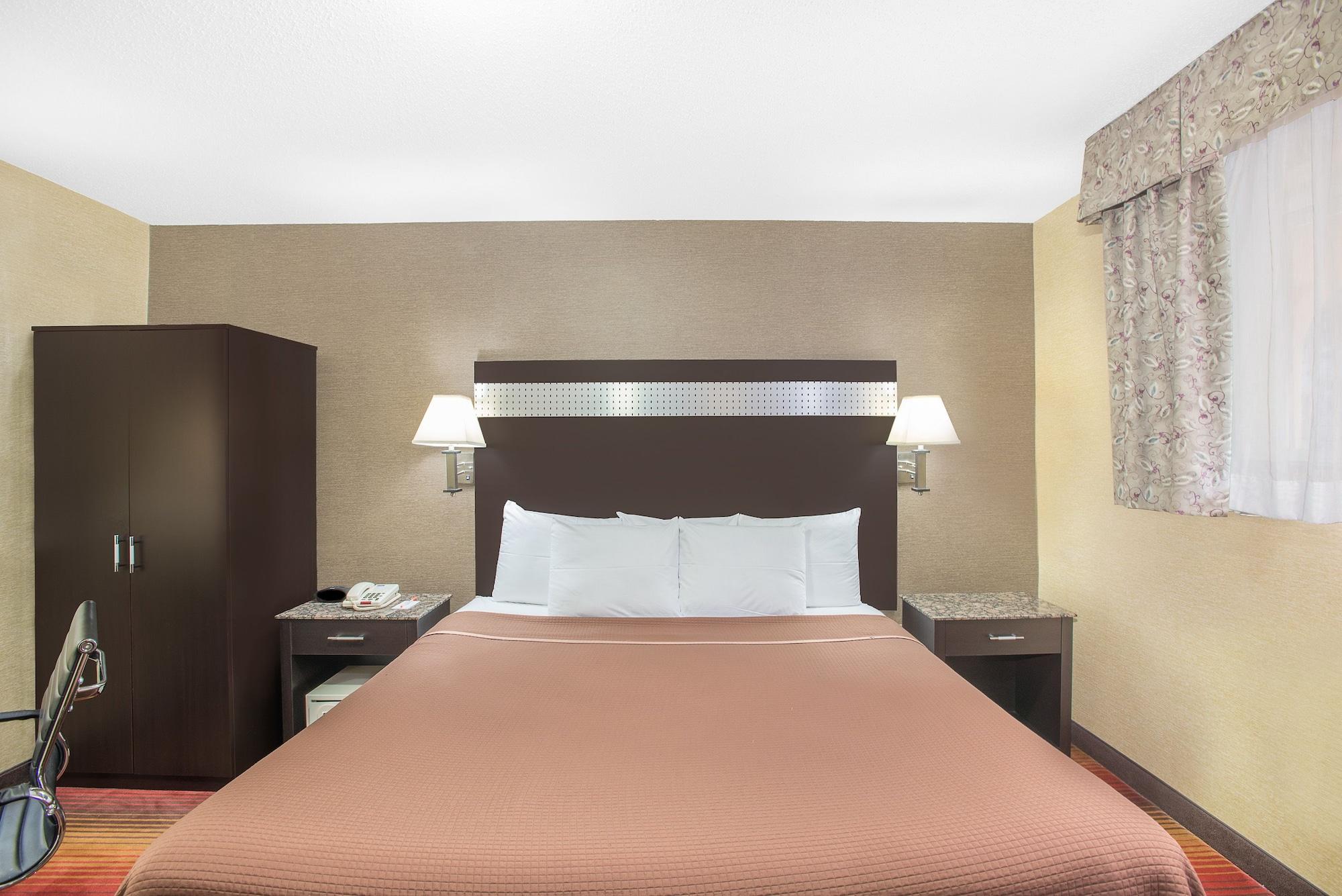 Howard Johnson By Wyndham Clifton Nj Exteriör bild