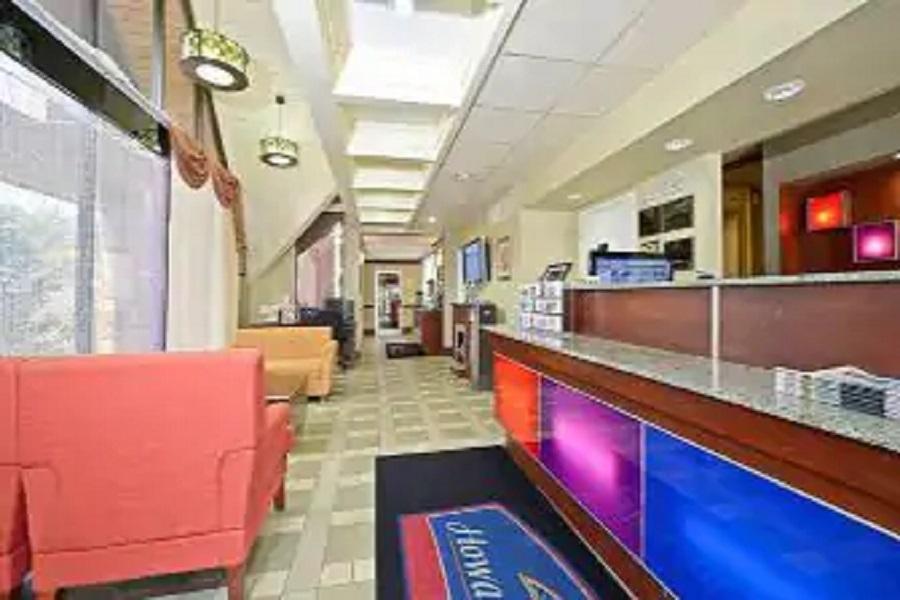 Howard Johnson By Wyndham Clifton Nj Exteriör bild